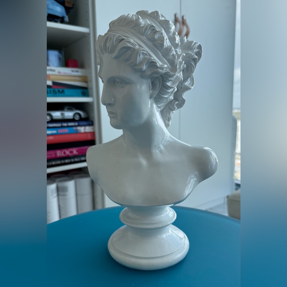 Venus Bust Statue